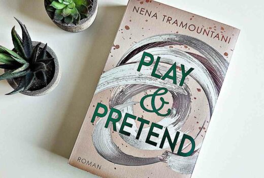 Nena Tramountani - Play & Pretend